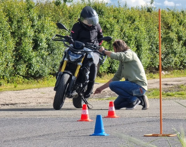 Tout savoir pour passer son permis moto quand on est un petit gabarit