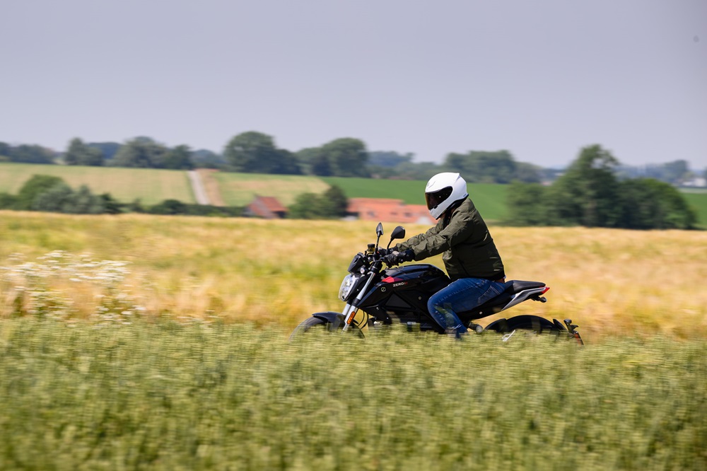 Une moto A2 de rêve de ZERO à 100 km/h