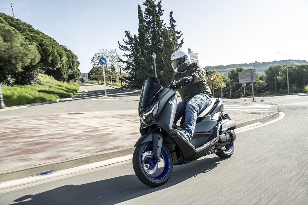 NMAX 125 : Le scooter urbain et compact du permis B